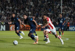 Damián Puebla anotó para Instituto, mientras que Sebastián Villa empató para Independiente Rivadavia.