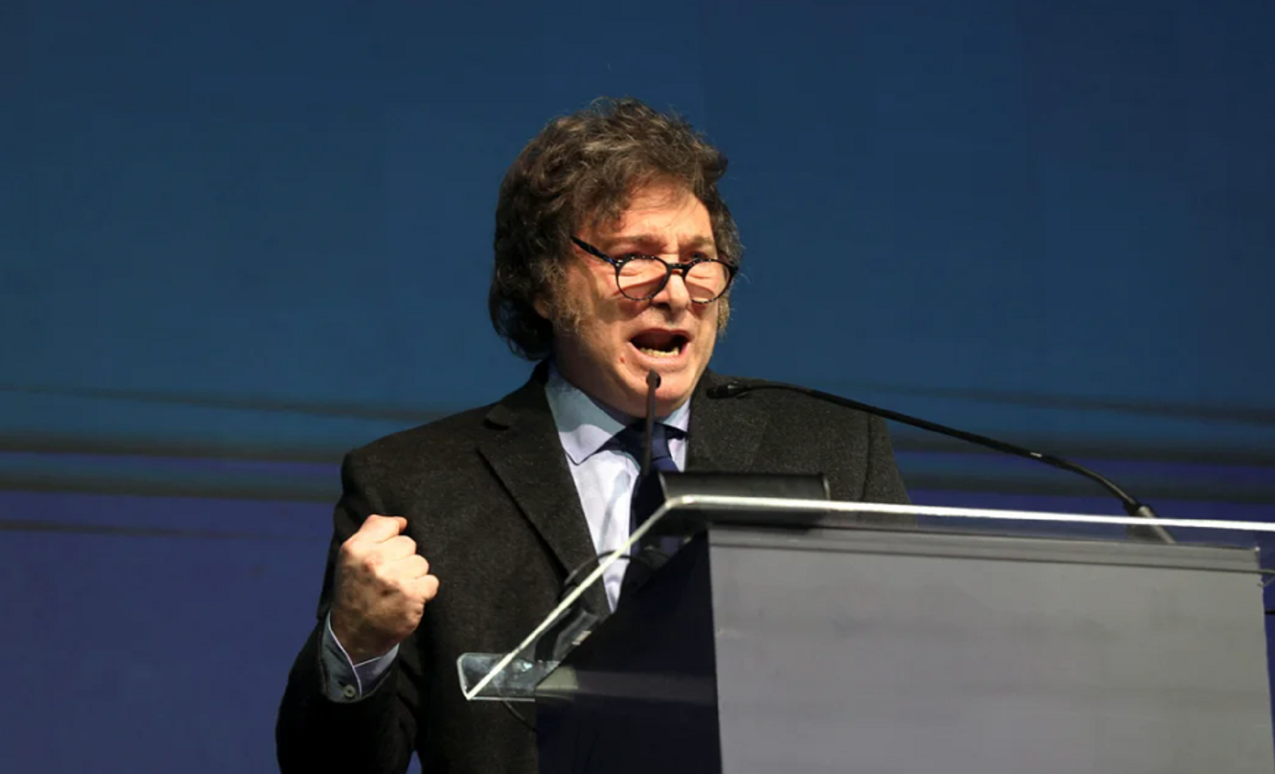 Javier Milei sostuvo hoy que "si tiene que vetar a los jubilados y a los farsantes que defienden sus curros a través de la figura de las universidades con grandes mentiras" lo va a hacer.