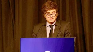 Milei en Córdoba, habló desde la nueva sede de la Bolsa de Comercio.