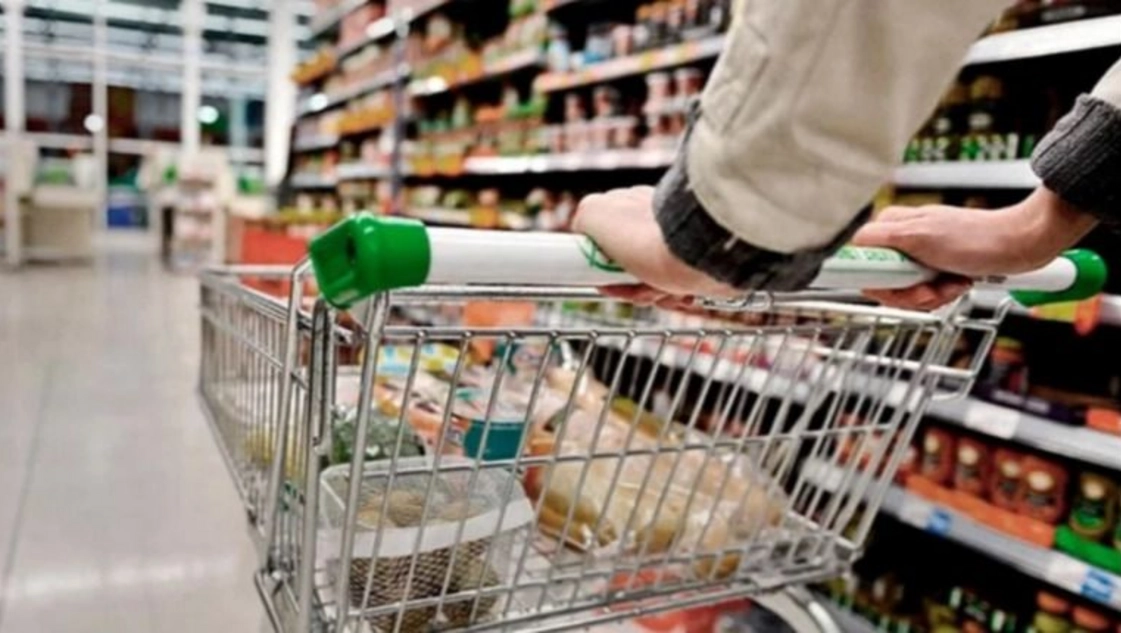 Radiografía del consumo masivo: la baja demanda ahoga a los grandes comercios, pero el sector vislumbra una leve mejoría hacia fin de año