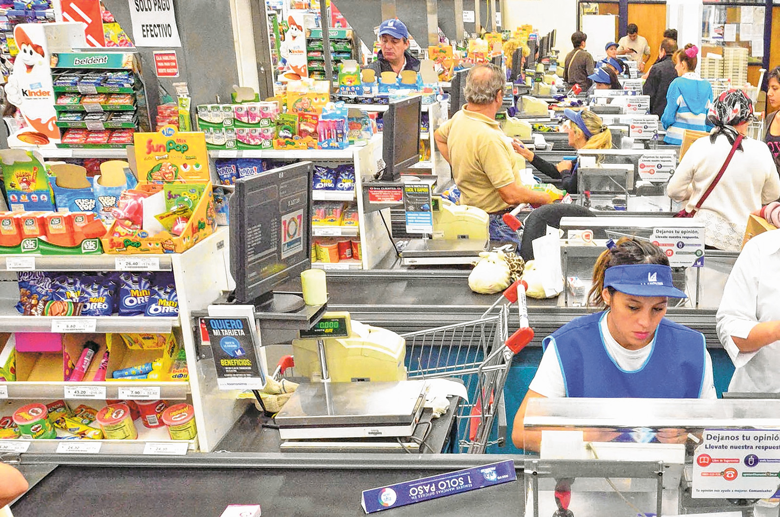 Caída en el consumo: las ventas en supermercados bajaron 2,1% interanual en julio