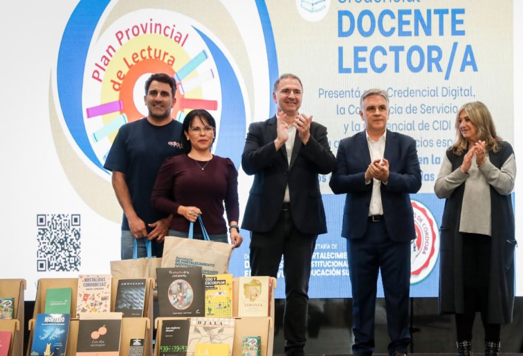 Gran impulso a la educación cordobesa: la Provincia distribuye 50.000 libros de editoriales locales