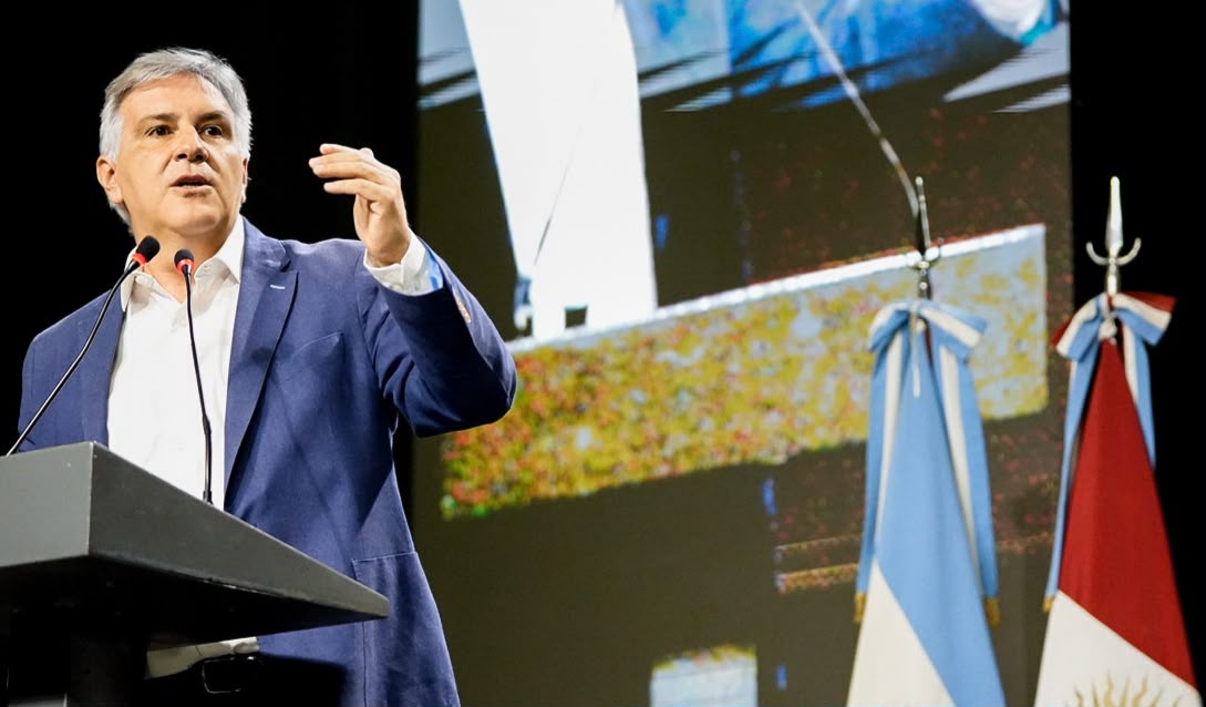 “Hay que eliminar las retenciones”: el contundente reclamo de Llaryora al abrir el Congreso de Maíz en Ferial