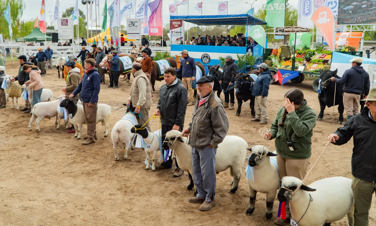 Defensa del campo, pedidos de infraestructura y mejor educación, en el acto central de la Expo Rural