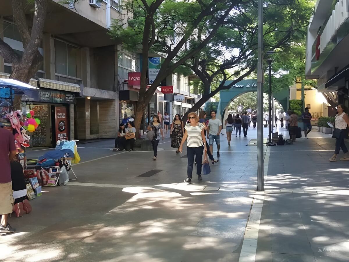 El comercio cordobés mantendrá sus persianas bajas durante el feriado del lunes 12 de octubre