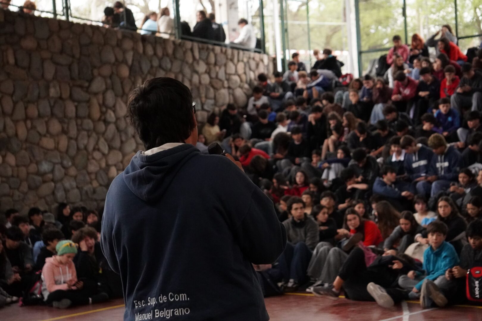 Facultades y colegios de la UNC realizan una vigilia previa a la Quinta Marcha Federal Universitaria