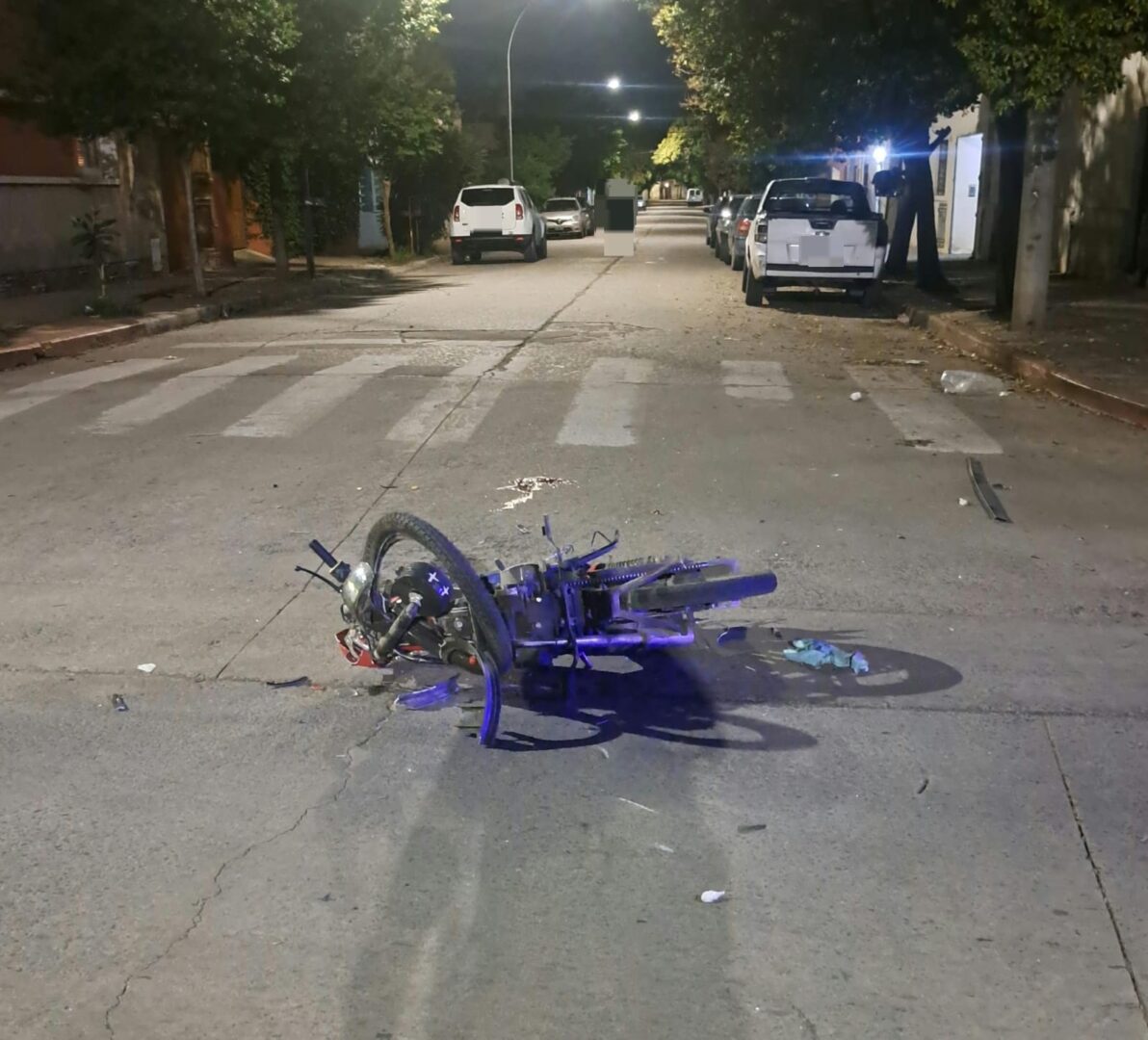 Un motociclista de 25 años murió tras chocar contra un auto en barrio Pueyrredón