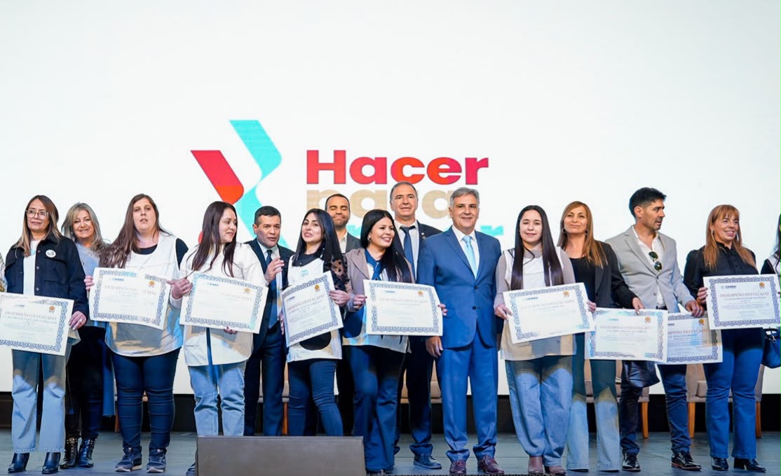 Llaryora anunció un fondo de 600 millones de pesos para las Coordinaciones Locales de Educación